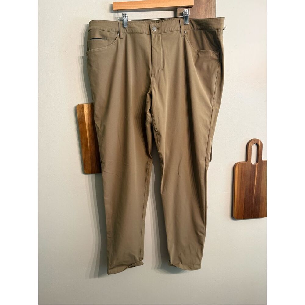 Lululemon Stretch Classic Fit Performance Golf Chino Pants tan Size 40